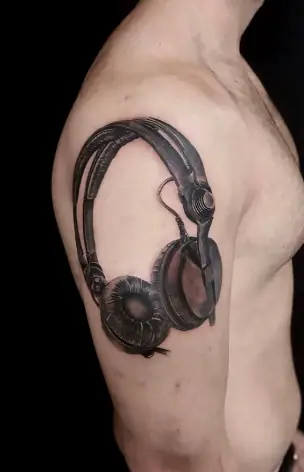 Black & Grey – Realism tattoo by Bruno Freitas